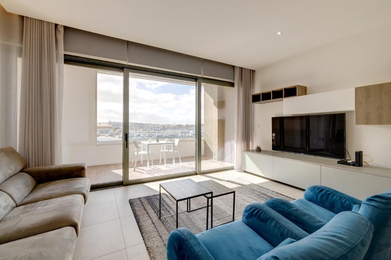 Luxe Apartment With Valletta And Harbour Views Sliema Exterior photo